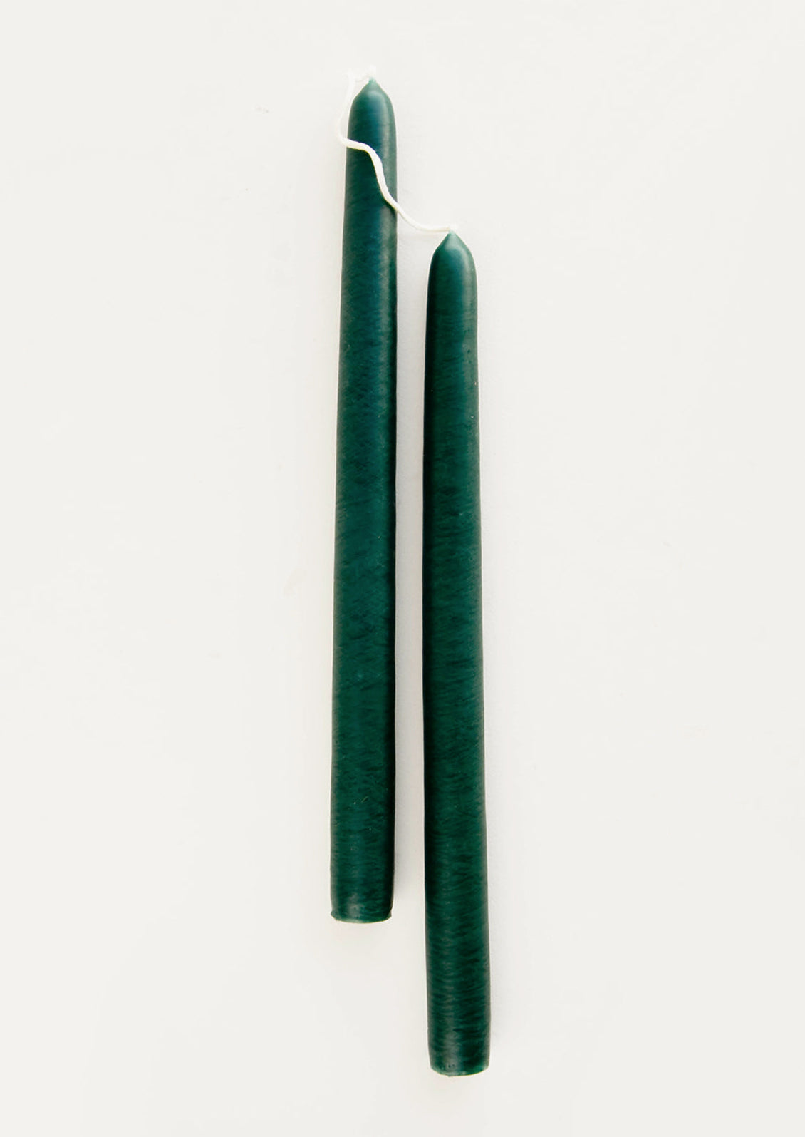 Taper candle pair in the shade Emerald.