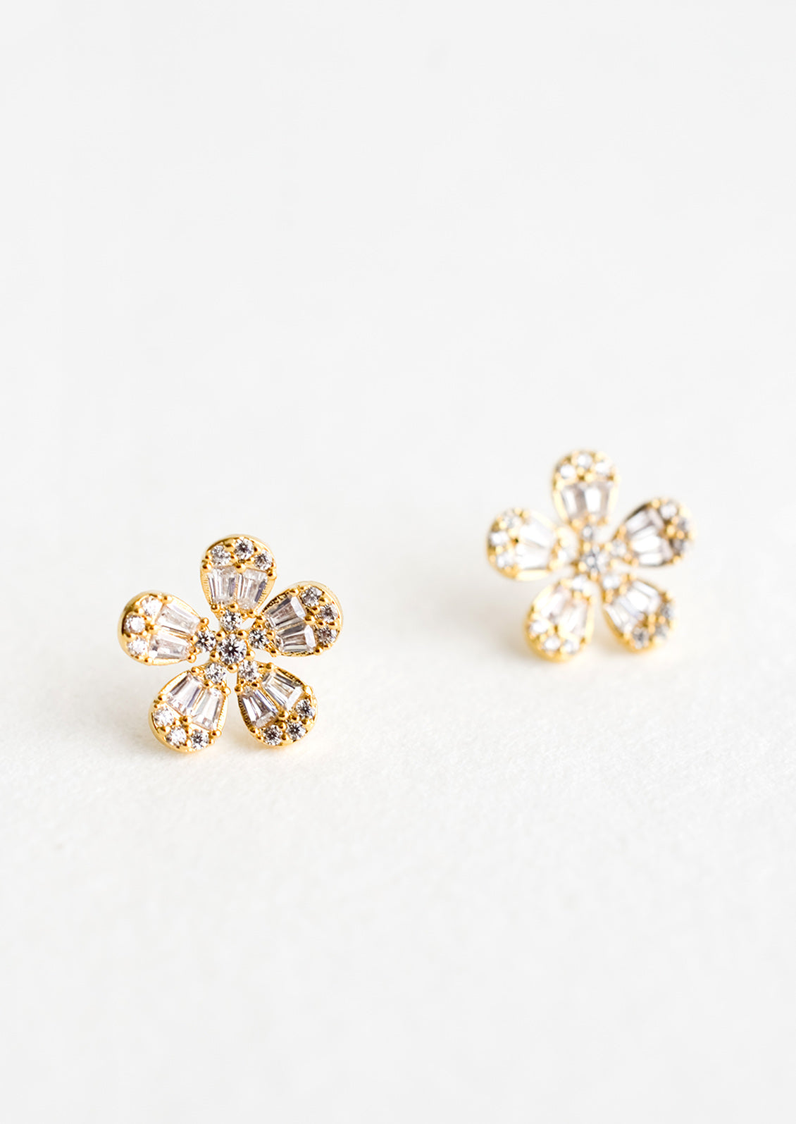 Les Fleurs Stud Earrings