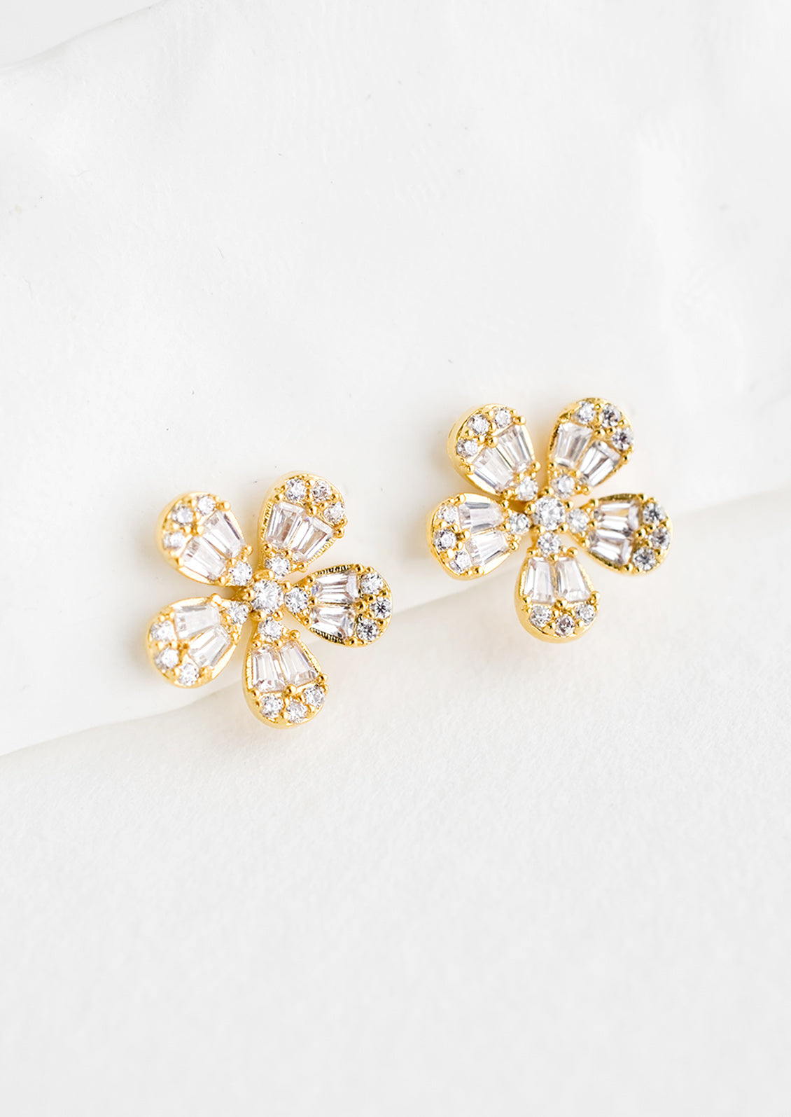 Les Fleurs Stud Earrings